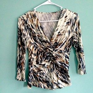 Long Sleeve Front Twist Tie Top •